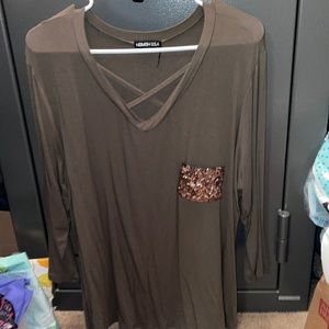 Cross cross sequin top
